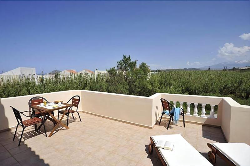 Hotel Caretta Beach Gerani  Exterior foto