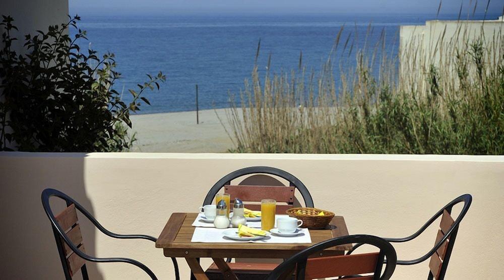 Hotel Caretta Beach Gerani  Exterior foto
